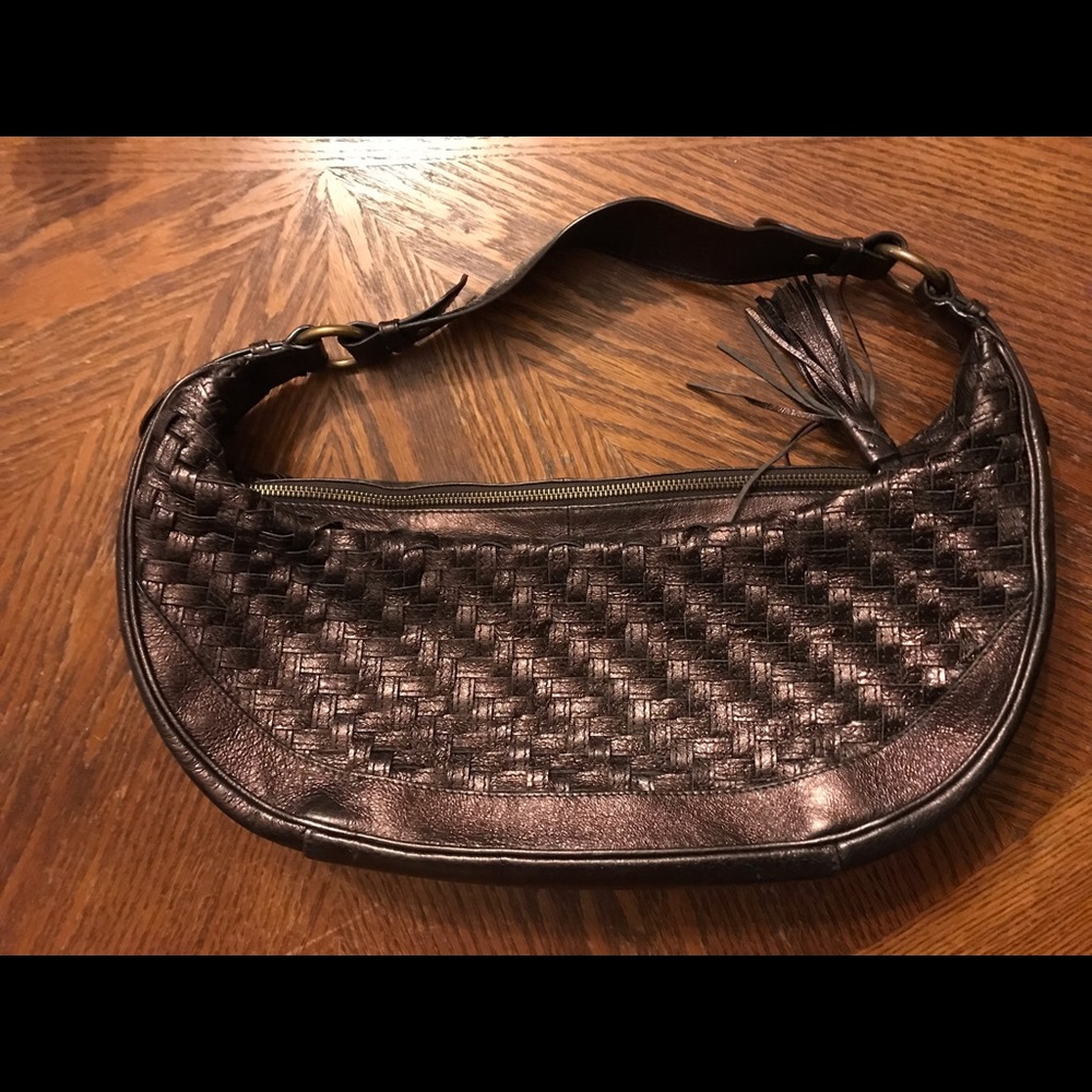 Pretty Purple Brass Weave Accented Crescent Shaped Bag! - Picture 14 of 16